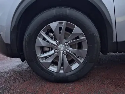 Photo 12 Peugeot 2008  Electrique 136 ch