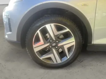 Photo 8 Hyundai Bayon  1.0 T-GDi 100 DCT-7 Hybrid 48V