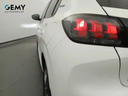 Photo 86 Peugeot 208  PureTech 75 S&S BVM5