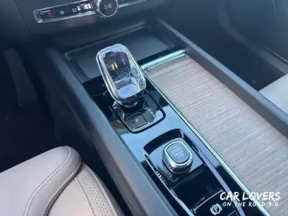 Photo 12 Volvo Xc60  T6 AWD Hybride rechargeable 253 ch+145 ch Geartronic 8