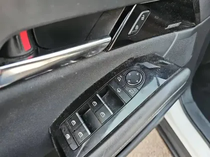 Photo 137 Mazda Cx-30  2.0L e-SKYACTIV X M Hybrid 186 ch 4x2 BVA6