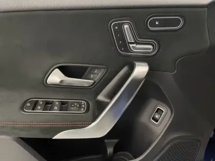 Photo 24 Mercedes Classe A  250 e 8G-DCT