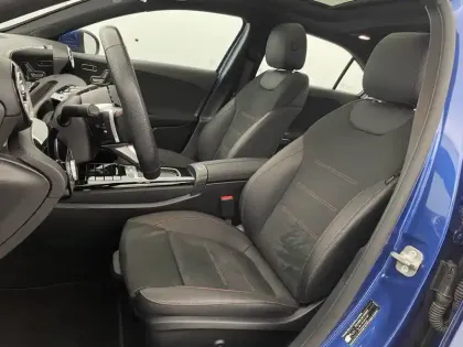 Photo 14 Mercedes Classe A  250 e 8G-DCT