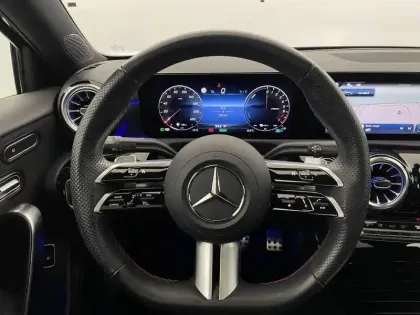 Photo 22 Mercedes Classe A  250 e 8G-DCT