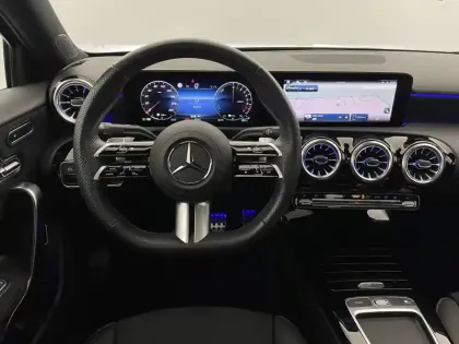 Photo 54 Mercedes Classe A  250 e 8G-DCT