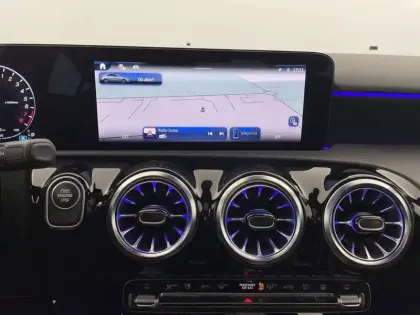 Photo 86 Mercedes Classe A  250 e 8G-DCT