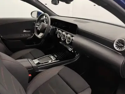 Photo 91 Mercedes Classe A  250 e 8G-DCT