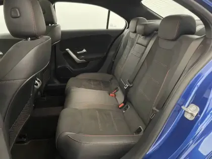 Photo 15 Mercedes Classe A  250 e 8G-DCT