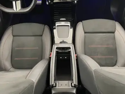 Photo 98 Mercedes Classe A  250 e 8G-DCT