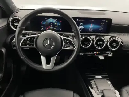 Photo 21 Mercedes Classe A  180 d 8G-DCT