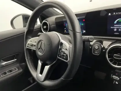 Photo 29 Mercedes Classe A  180 d 8G-DCT