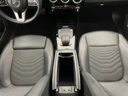 Photo 31 Mercedes Classe A  180 d 8G-DCT