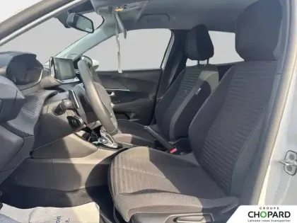 Photo 10 Peugeot 2008  PureTech 130 S&S EAT8