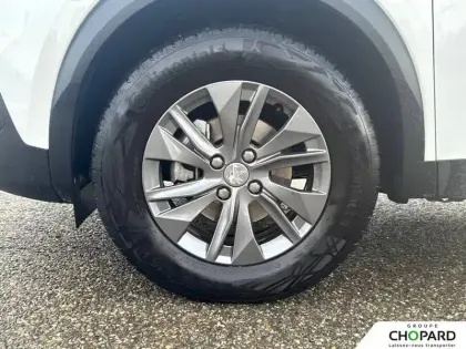 Photo 56 Peugeot 2008  PureTech 130 S&S EAT8