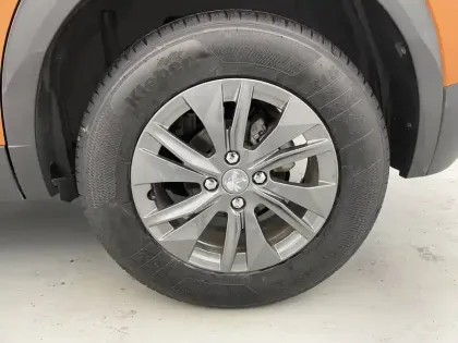 Photo 17 Peugeot 2008  PureTech 100 S&S BVM6