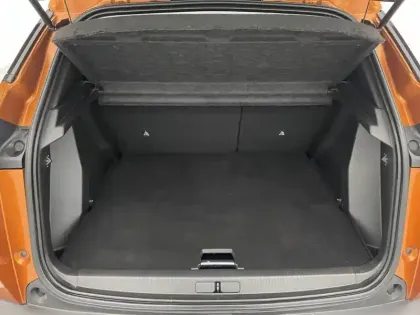 Photo 12 Peugeot 2008  PureTech 100 S&S BVM6