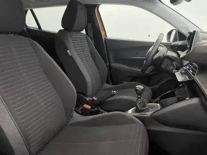 Photo 26 Peugeot 2008  PureTech 100 S&S BVM6