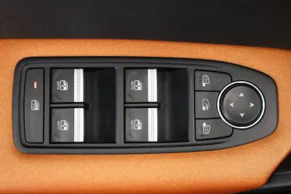 Photo 24 Renault Captur  Blue dCi 95