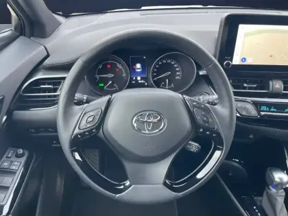 Photo 15 Toyota C-HR  Hybride 1.8L