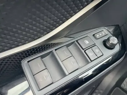 Photo 31 Toyota C-HR  Hybride 1.8L