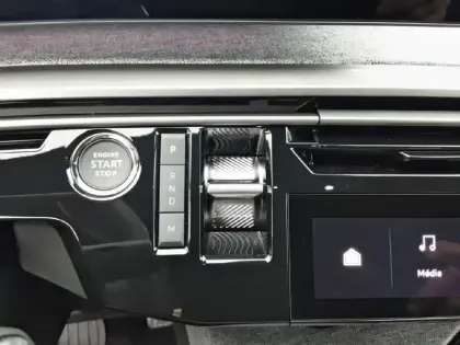 Photo 13 Peugeot 5008  Hybrid 145 e-DCS6