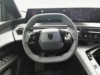 Photo 34 Peugeot 5008  Hybrid 145 e-DCS6