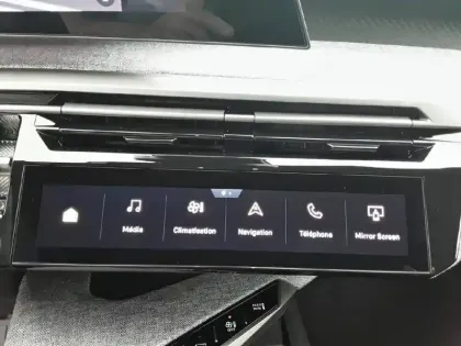 Photo 48 Peugeot 5008  Hybrid 145 e-DCS6