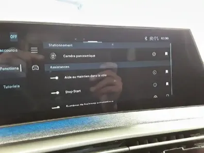 Photo 108 Peugeot 5008  Hybrid 136 e-DCS6