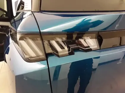 Photo 103 Peugeot 5008  Hybrid 136 e-DCS6