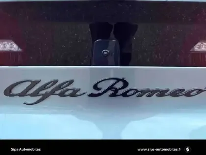 Photo 41 Alfa Romeo Junior  1.2 Ibrida 136 ch eDCT6