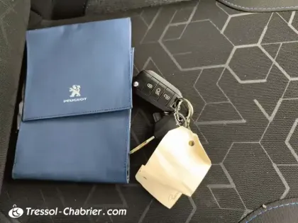 Photo 27 Peugeot 2008  PureTech 82ch S&S BVM5