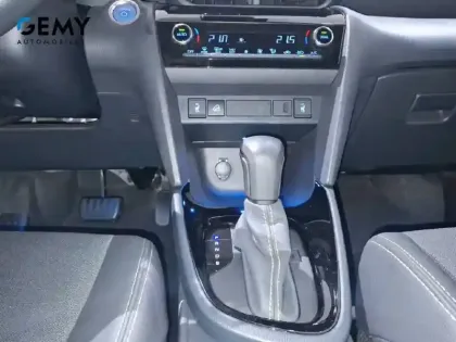 Photo 29 Toyota Yaris  Cross Hybride 116h AWD-i