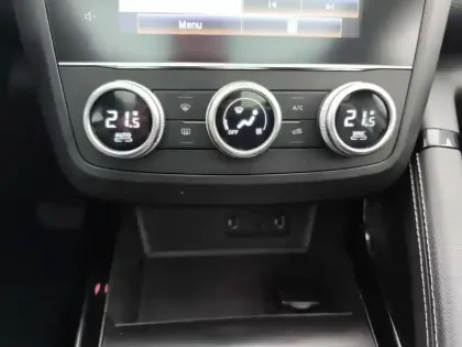 Photo 19 Renault Kadjar  TCe 140 FAP EDC