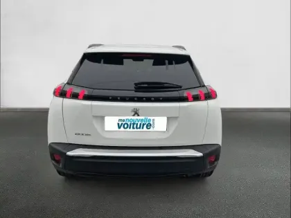 Photo 84 Peugeot 2008  PureTech 100 S&S BVM6