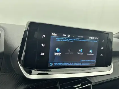 Photo 102 Peugeot 2008  PureTech 100 S&S BVM6