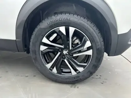 Photo 62 Peugeot 2008  PureTech 100 S&S BVM6