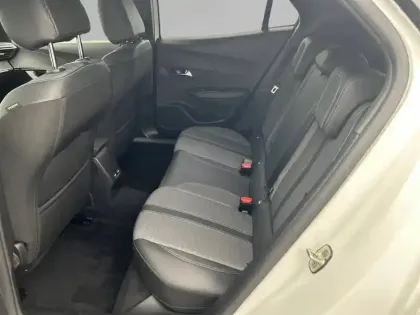 Photo 61 Peugeot 2008  PureTech 100 S&S BVM6