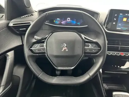Photo 58 Peugeot 2008  PureTech 100 S&S BVM6