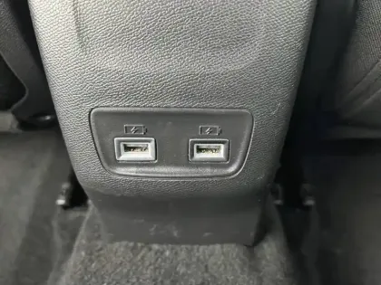 Photo 69 Peugeot 2008  PureTech 100 S&S BVM6