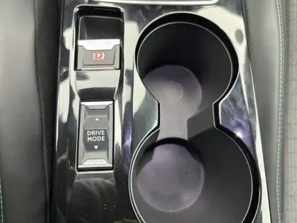 Photo 104 Peugeot 2008  PureTech 100 S&S BVM6