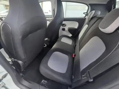 Photo 27 Renault Twingo  III SCe 65