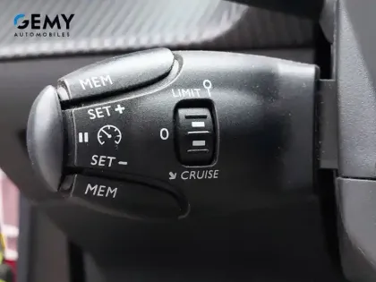 Photo 11 Peugeot 2008 Gén. II Ph1 NG GT 5