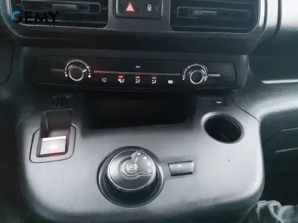 Photo 16 Peugeot Partner  FOURGON STANDARD 650 KG BLUEHDI 100 S&S BVM5