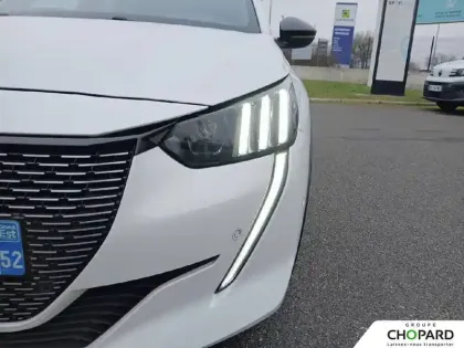 Photo 21 Peugeot 208  Electrique 50 kWh 136ch