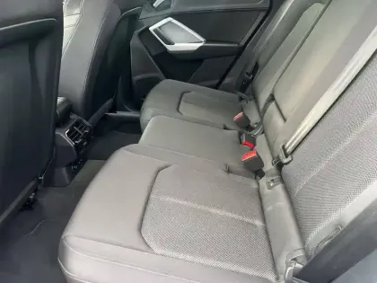 Photo 13 Audi Q3  35 TFSI 150 ch S tronic 7