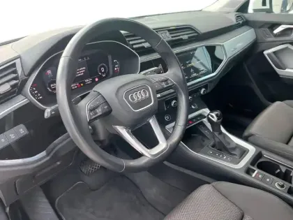 Photo 14 Audi Q3  35 TFSI 150 ch S tronic 7