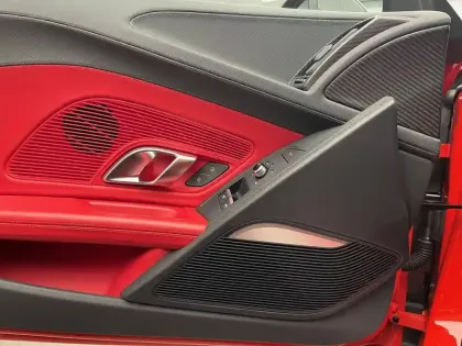 Photo 13 Audi R8  V10 Plus 5.2 FSI 610 S tronic 7 Quattro