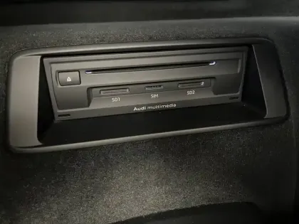 Photo 14 Audi R8  V10 Plus 5.2 FSI 610 S tronic 7 Quattro