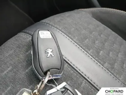Photo 15 Peugeot 208  Electrique 50 kWh 136ch