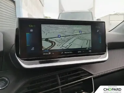 Photo 12 Peugeot 208  Electrique 50 kWh 136ch